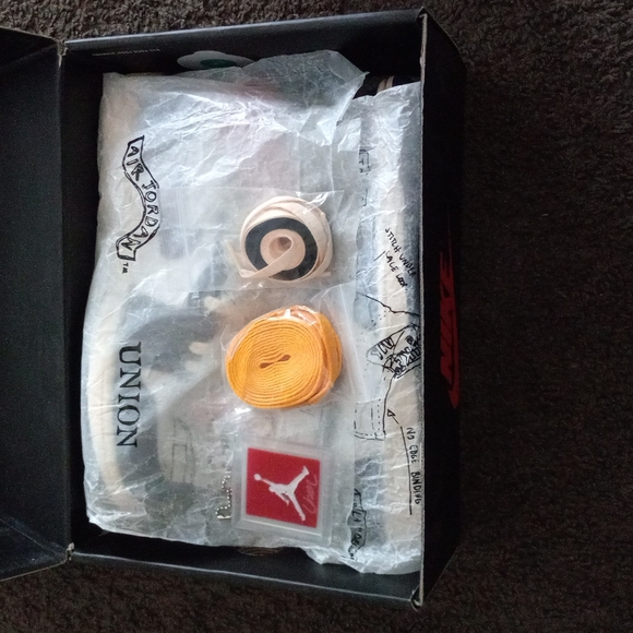 COPY - Jordan union 1s - Picture 7 of 7